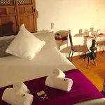 Tribeca Boutique Μαρμπέλλα