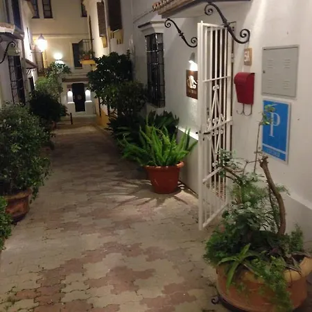 לינה וארוחת בוקר Tribeca Boutique מארבלה